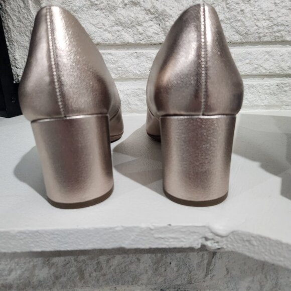 NATURALIZER Gold Block Heel Pumps. Size 10W. (NWOT) - Picture 3 of 7